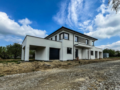 Nowe domy bliźniacze – surowy stan, Krasne