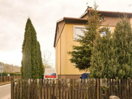 Kazimierz Biskupi - dom w zabudowie bliźniaczej