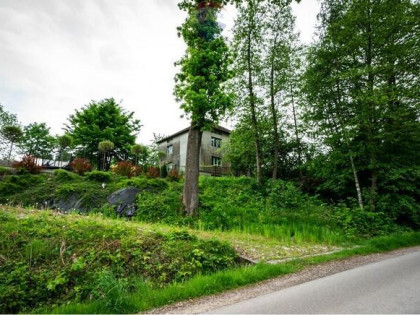 Dom z możliwością podziału na 2 mieszkania