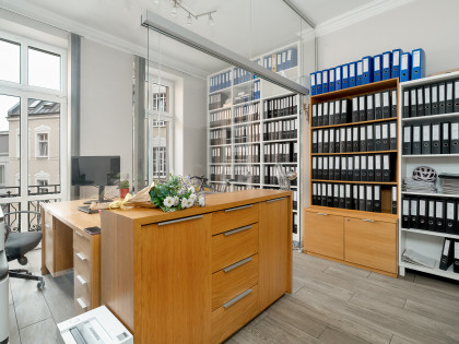 Lokal w kamienicy na kancelarię lub biuro