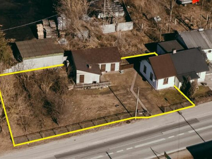 Dom z działką usługową 692 m2 przy ul. Stacyjnej