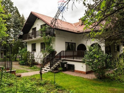 Ustroń centrum - dom z potencjałem usługowym .