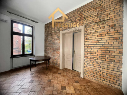 3-pok. mieszkanie w kamienicy - Gliwice