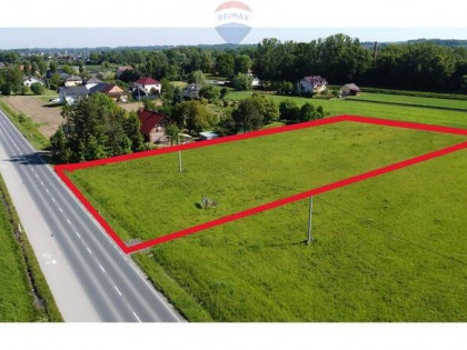 Działka usługowo mieszkaniowa przy głównej drodze