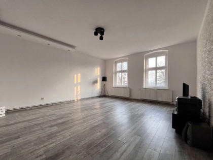 Duze mieszkanie w zabytkowej kamienicy przy parku