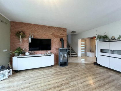 Dom Małuszów gm. Męcinka,