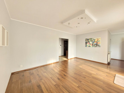 Trzypokojowe mieszkanie na Bielanach z garażem wynajmę