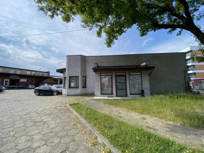 Choroszczańska * lokal/magazyn z biurem * parking