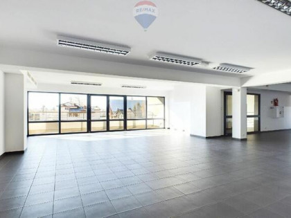Lokal o pow. 216 m2 przy ul. Szaflarskiej