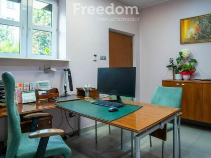 Lokal użytkowy na sprzedaż 61.5 m2