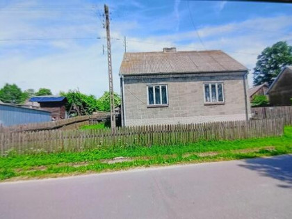 Sprzedam nieruchomość z budynkami.