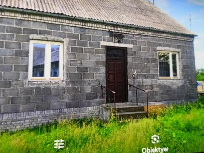 Sprzedam dom z budynkami.