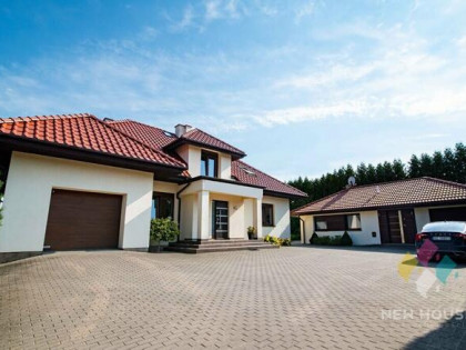 Dywity, przestronny dom, zadbany ogród, taras