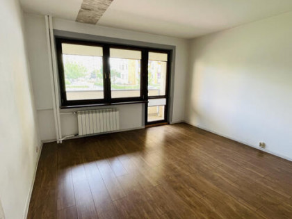 Duże mieszkanie dla rodziny - parter, loggia