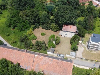 Przytulny dom przy parku z dużą działką