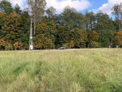 Działka Zakrucze przy drodze