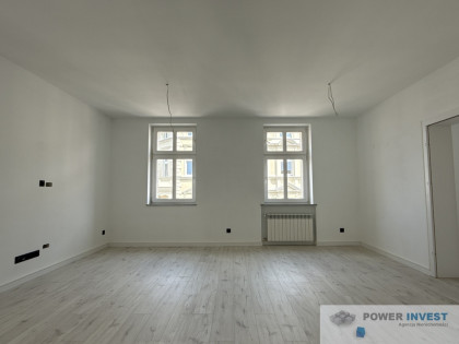 Mieszkanie ze słonecznym tarasem i garderobą 2p.