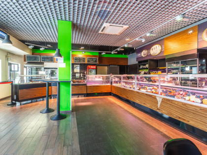 Lokal 100 m² Teofilów – parter, handel/gastro