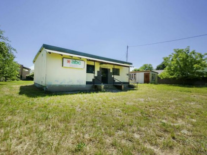Budynek handlowo-usługowy w centrum Chotyńca