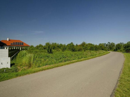 Na sprzedaż: Atrakcyjna działka budowlana w Tuczempach – z M