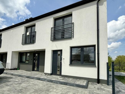 Zbylitowska Góra, Mieszkanie z ogródkiem