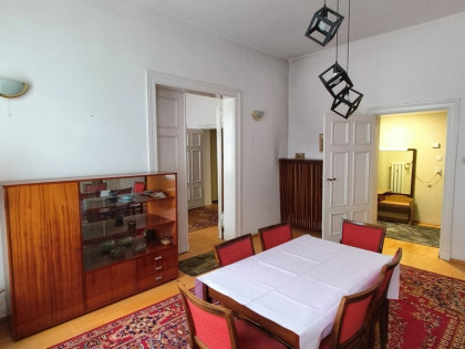 Duże mieszkanie w kamienicy na sprzedaż, 105,85 m2