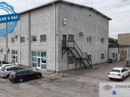 Lokal 272 m² z biurem, bramą i parkingiem – Leszno