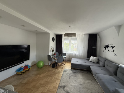 OKAZJA!!!! Przestronne mieszkanie  z balkonem oraz piwnicą M. Reja 4