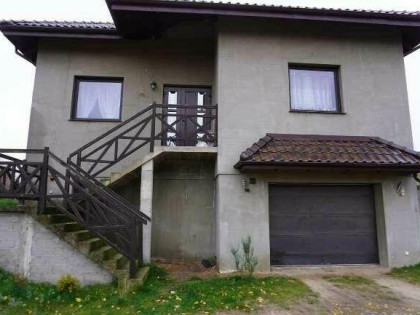 Udział 1/2 w nieruchomości zab. domem 187,51m2