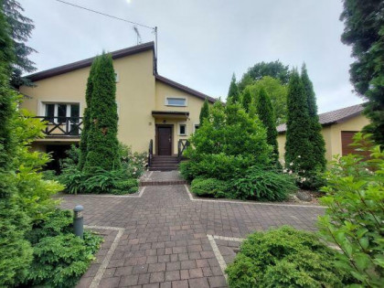 Dom na wynajem w Piasecznie o łącznej powierzchni 102 m²