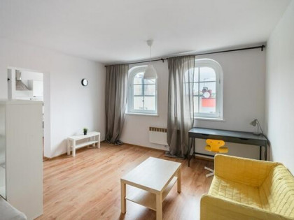 Jasna, funkcjonalna kawalerka, Krajowej 102