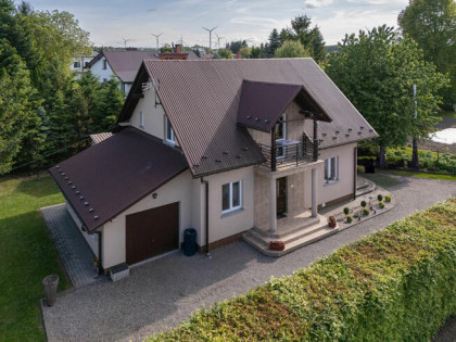 Komfortowy dom z ogrodem 8 ar i garażem