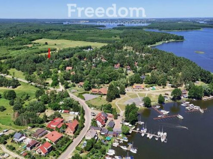 Działka budowlana z mediami 400 m od Jezioraka.