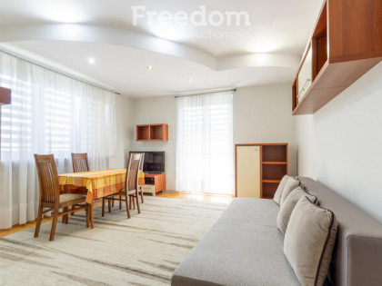 Piętro domu 3 pokoje, balkon, ogród – Stalowa Wola