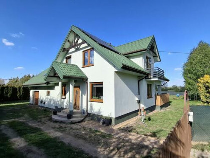 Dom do zamieszkania, ogrodzona działka