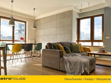 Wysoki standard, duży balkon + 3 miejsca postojowe