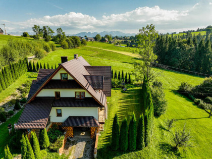 Przestronny dom z pięknymi widokami - Ratułów