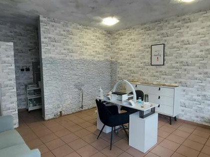 Będzin . Lokal handlowo usługowy - wynajmę.