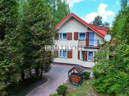 Dom, Srocko gm. Mstów, 202m2, 7 pokoi, komfortowy