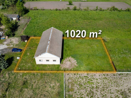 Ogrodzona działka z projektem na dom jednorodzinny