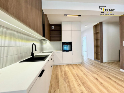 Apartament z garażem- M3 blisko starówki/AGD i meble w cenie