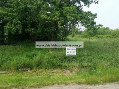 Przestronna działka w malowniczej miejscowości