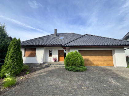 Sprzedam dom wolnostojący z garażem Sierosław pod Poznaniem