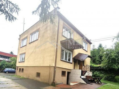 ???? Na sprzedaż: połowa domu – całe piętro + garaż!