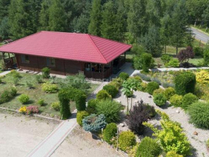 Dom przy rzece z DWOMA działkami oszczędny