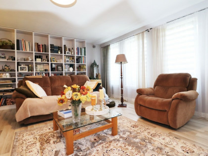 Duży dom z pięknym ogrodem - Prostki