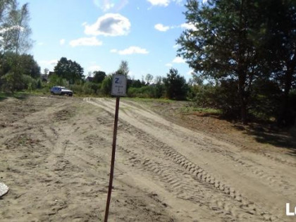 Sprzedam dwie działki budowlane częściowo zalesione.