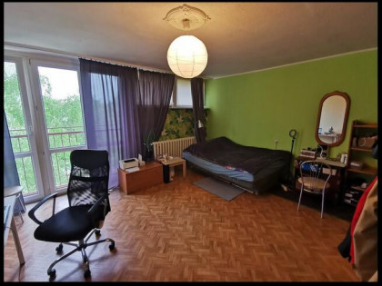 Sprzedam mieszkanie 3 pokoje blisko Sky Tower - do remontu