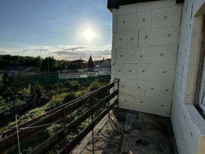 Dom na ul.Zwięczycka 4, 300 m² na działce 9 arów.