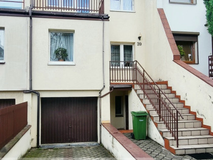 REZERWACJA - Duży dom z ogrodem w centrum